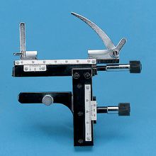 Wolfe® Student Graduated Mechanical Stage | Carolina Biological Supply