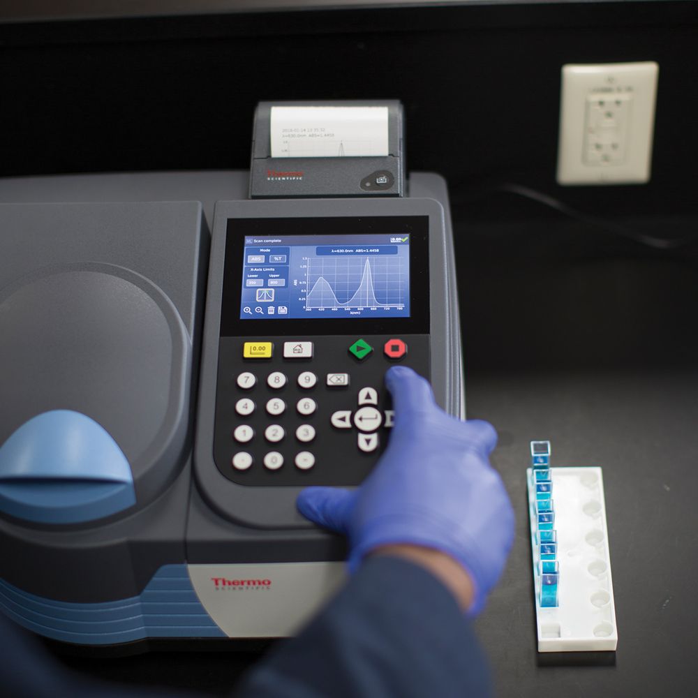 Genesys™ 30 Visible Spectrophotometer Carolina Biological Supply