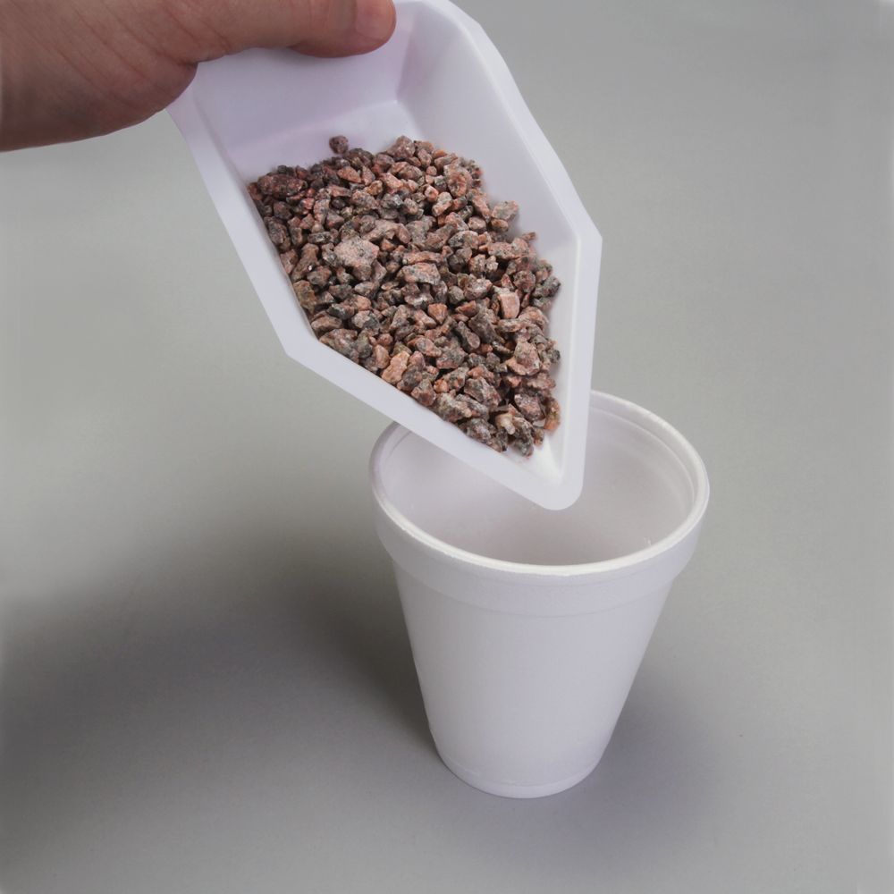 Pour Boat Weighing Dishes, Pack of 500 Carolina Biological Supply