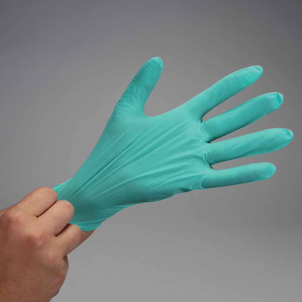 Aloetouch Ice® PowderFree Nitrile Gloves, Medium, Box of 200
